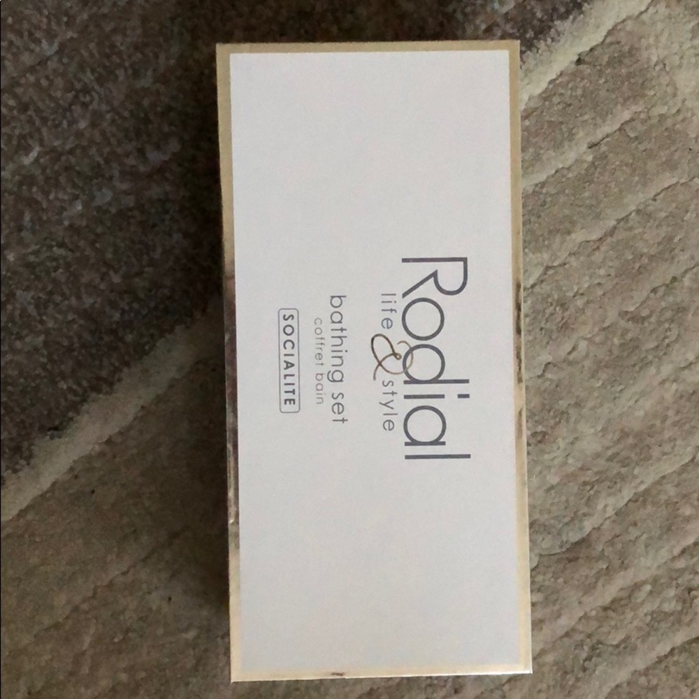 Rodial life& Style Socialite Bathing Set